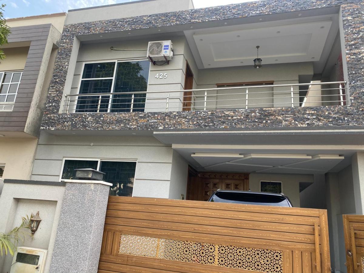 Luxury Guest House In Bahria Town Rawalpindi Exterior foto