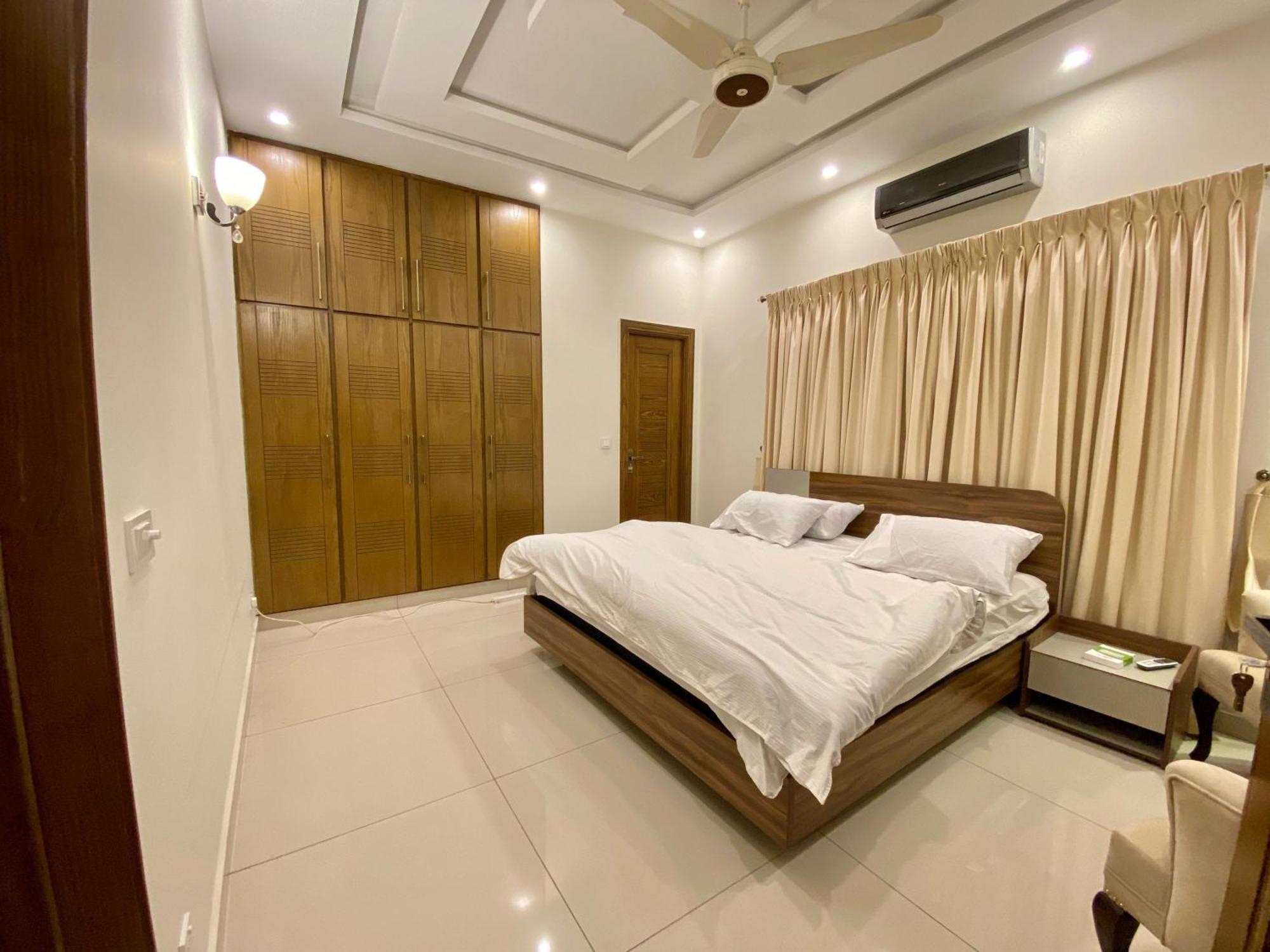 Luxury Guest House In Bahria Town Rawalpindi Exterior foto